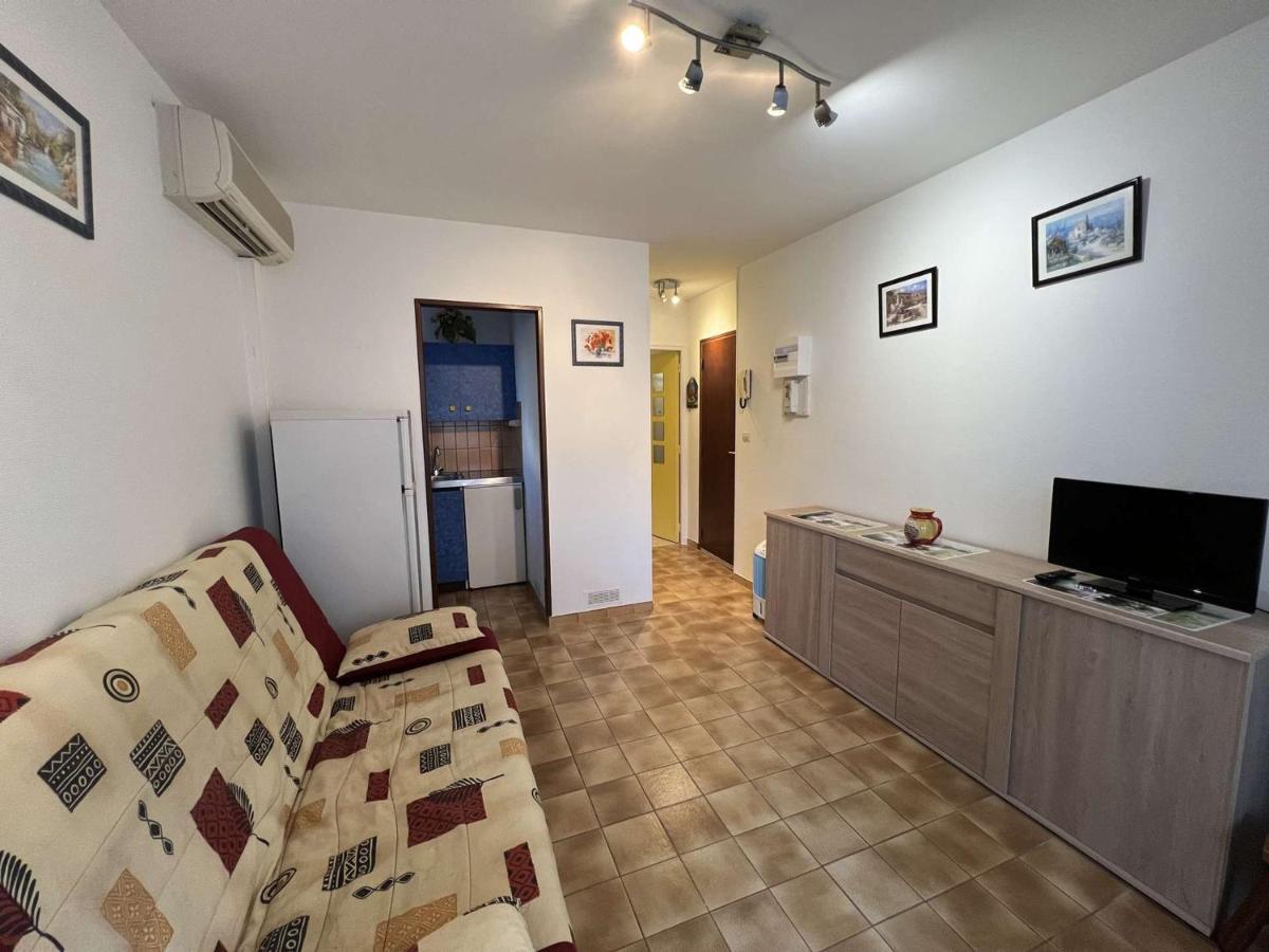 Confort, Petit Prix, Proche - 2 Pers, Parking Prive, - Fr-1-701-13 Apartment
